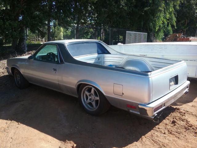 1986 Silver / grey two tone Chevrolet El Camino Car/trucks