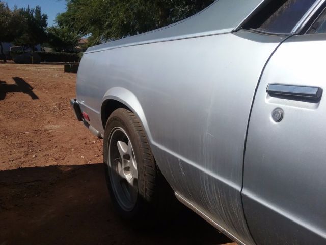 1986 Silver / grey two tone Chevrolet El Camino Car/trucks