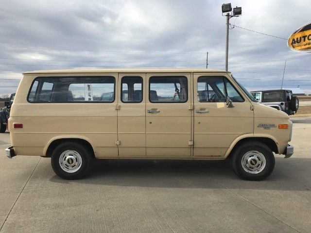 1986 Beige Chevrolet G20 Van --