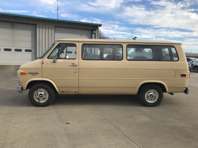 1986 Beige Chevrolet G20 Van --