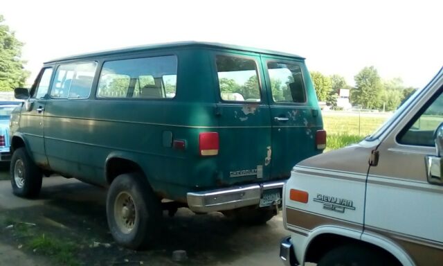 1986 Green Chevrolet G20