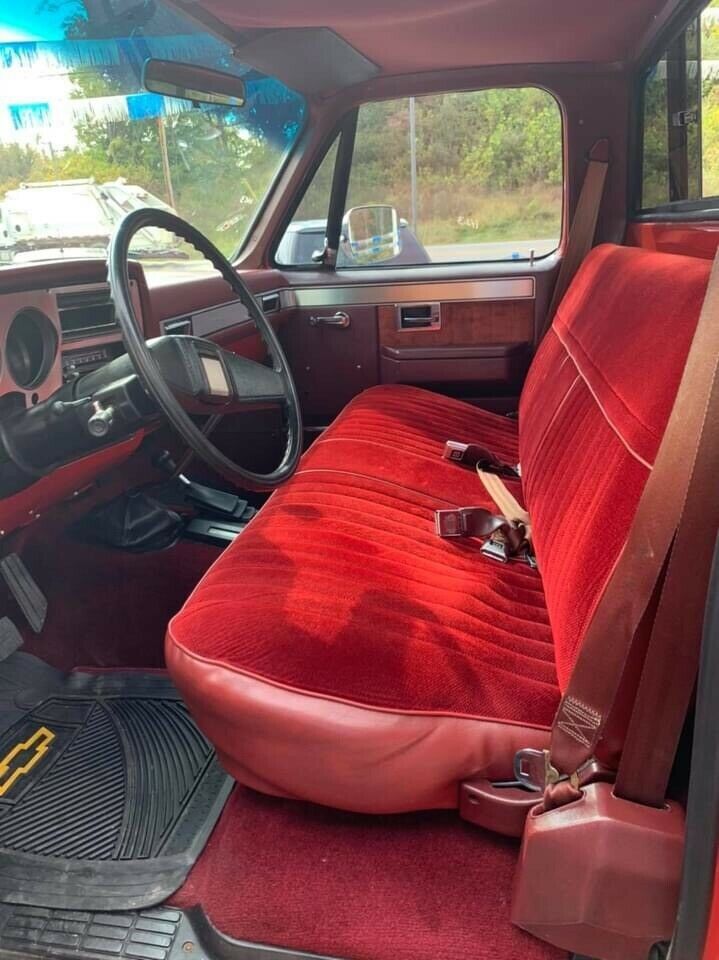 1986 Red Chevrolet K10 Pickup