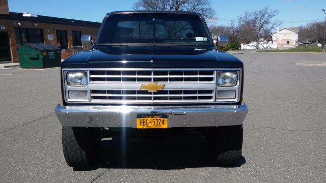 1986 Black Chevrolet C/K Pickup 1500 Standard Cab Pickup
