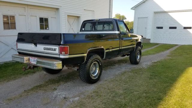 1986 Black Chevrolet Silverado 1500 Standard Cab Pickup