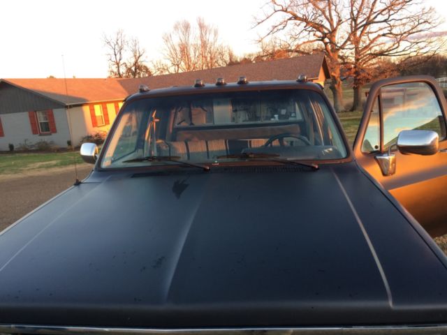 1986 Black Chevrolet C-10 Crew Cab Pickup