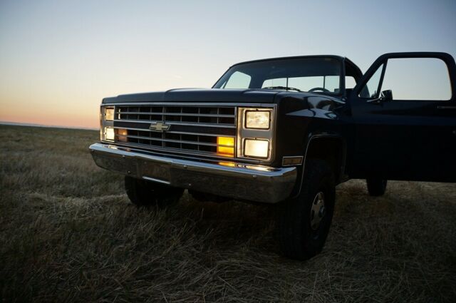1986 Blue Chevrolet C/K Pickup 2500 Standard Cab Pickup