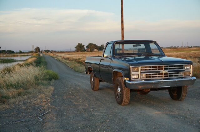 1986 Blue Chevrolet C/K Pickup 2500 Standard Cab Pickup