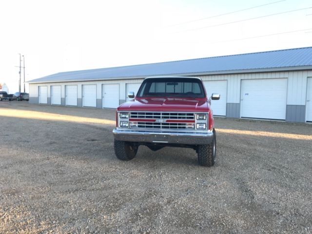 1986 Red Chevrolet Silverado 3500 Standard Cab Pickup