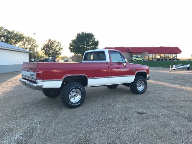 1986 Red Chevrolet Silverado 3500 Standard Cab Pickup