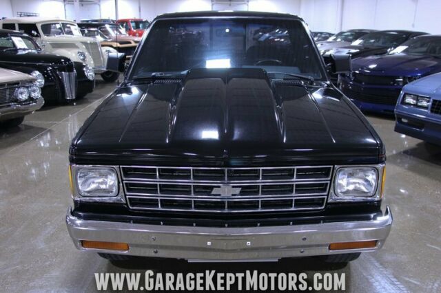 1986 Black Chevrolet S-10 Pickup Truck