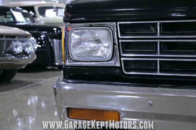 1986 Black Chevrolet S-10 Pickup Truck
