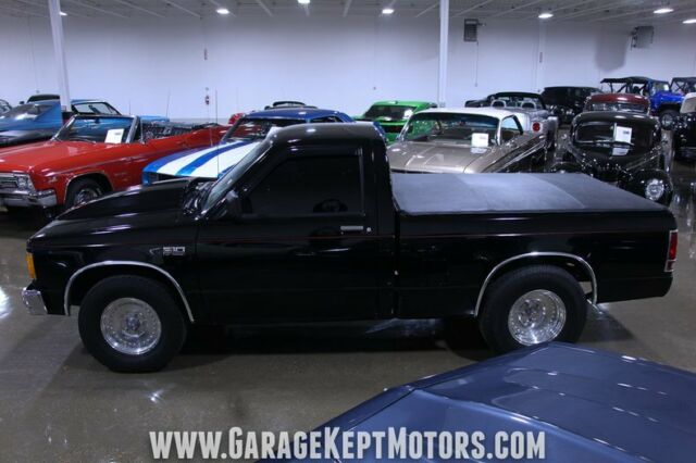 1986 Black Chevrolet S-10 Pickup Truck