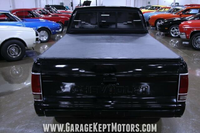 1986 Black Chevrolet S-10 Pickup Truck