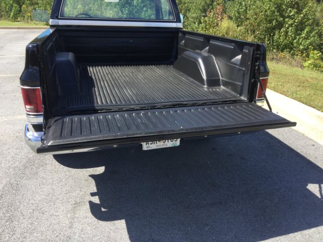 1986 Black Chevrolet C-10 Standard Cab Pickup