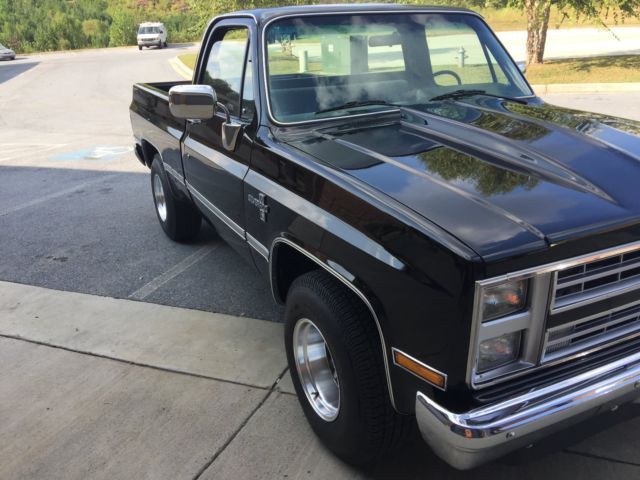 1986 Black Chevrolet C-10 Standard Cab Pickup