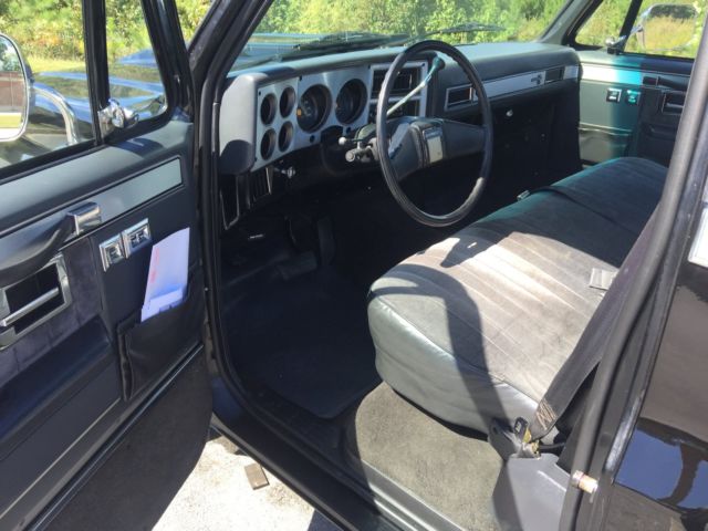 1986 Black Chevrolet C-10 Standard Cab Pickup