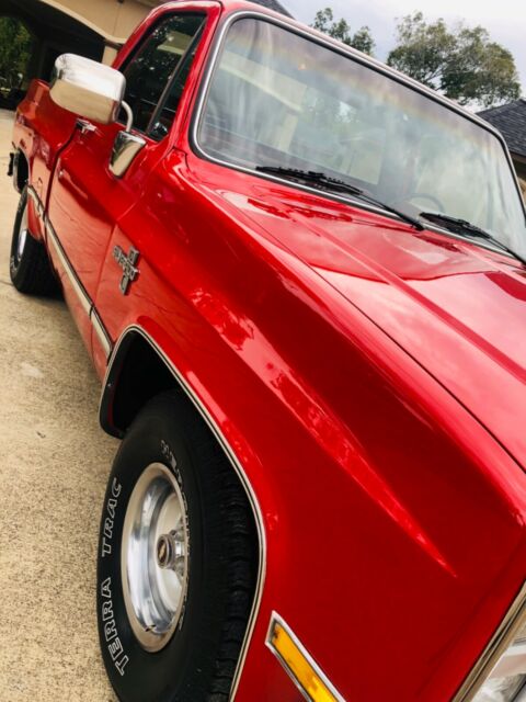 1986 Red Chevrolet C-10