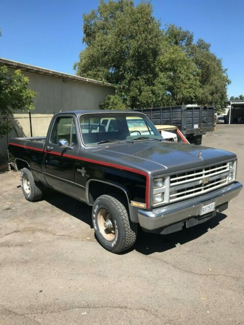 1986 Silver Chevrolet C/K Pickup 1500 Standard Cab Pickup