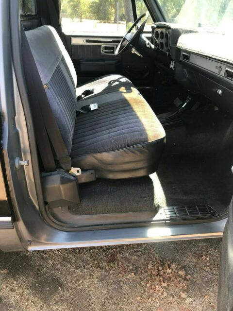 1986 Silver Chevrolet C/K Pickup 1500 Standard Cab Pickup