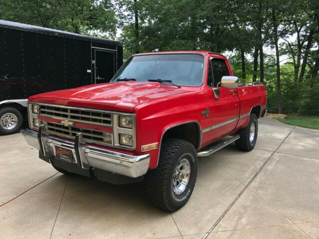 1986 Red Chevrolet C/K Pickup 1500 Standard Cab Pickup