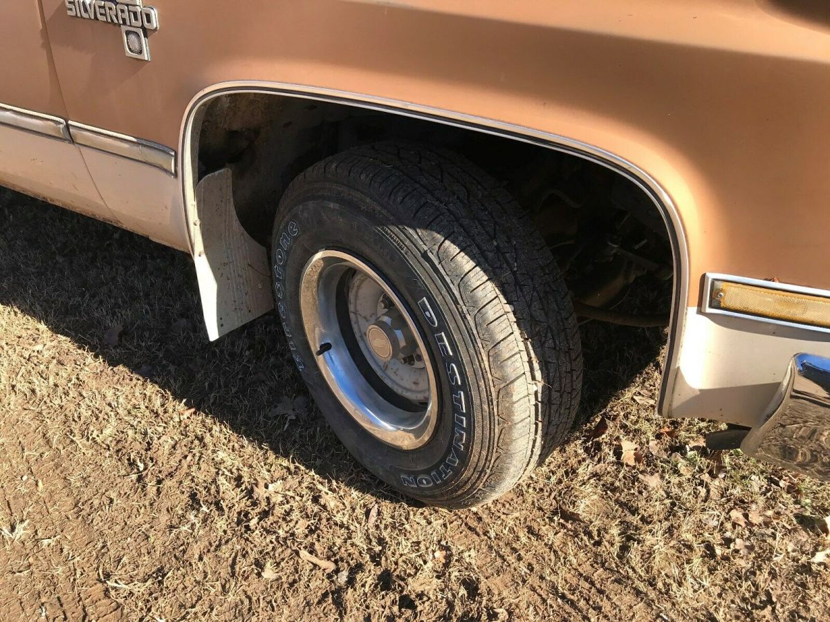 1986 brown Chevrolet C-10 Standard Cab Pickup