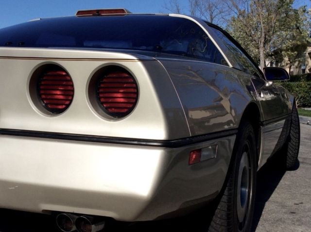 1986 Gold Chevrolet Corvette Fast Back