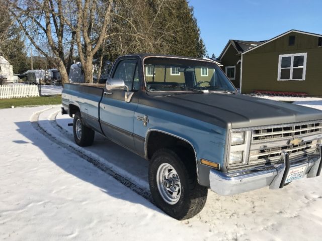 1986 Blue Chevrolet C-10 Standard Cab Pickup