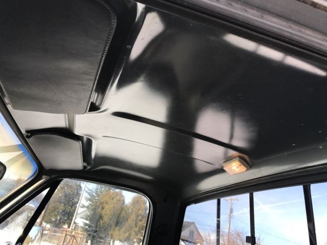 1986 Blue Chevrolet C-10 Standard Cab Pickup