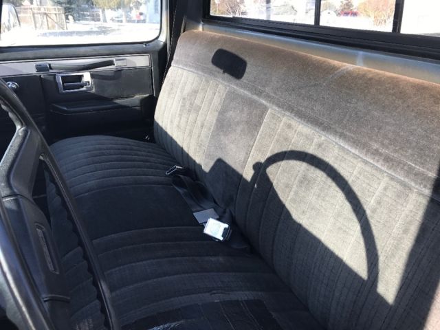 1986 Blue Chevrolet C-10 Standard Cab Pickup