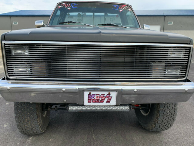 1986 Black Chevrolet C/K Pickup 1500 Standard Cab Pickup