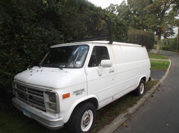 1986 White Chevrolet C/K Pickup 2500 VAN