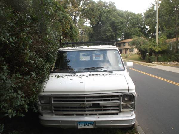 1986 White Chevrolet C/K Pickup 2500 VAN