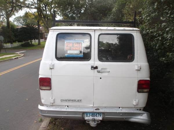 1986 White Chevrolet C/K Pickup 2500 VAN