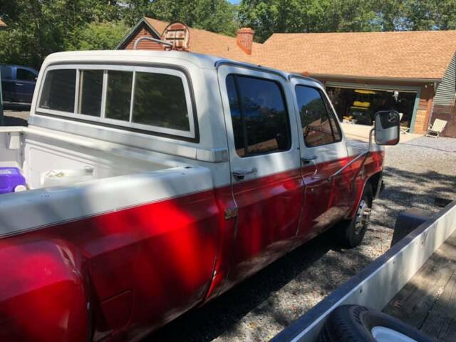 1986 Red Chevrolet Silverado 3500 dually