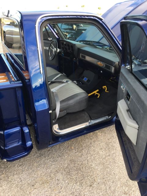 1986 Blue Chevrolet C-10 Single cab step side