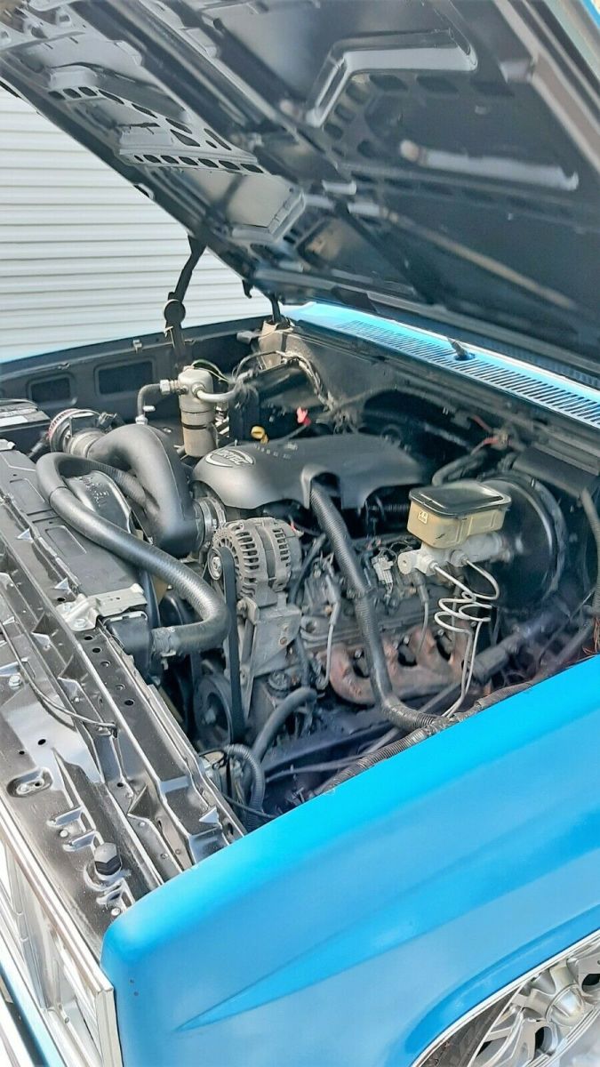 1986 Blue Chevrolet C-10