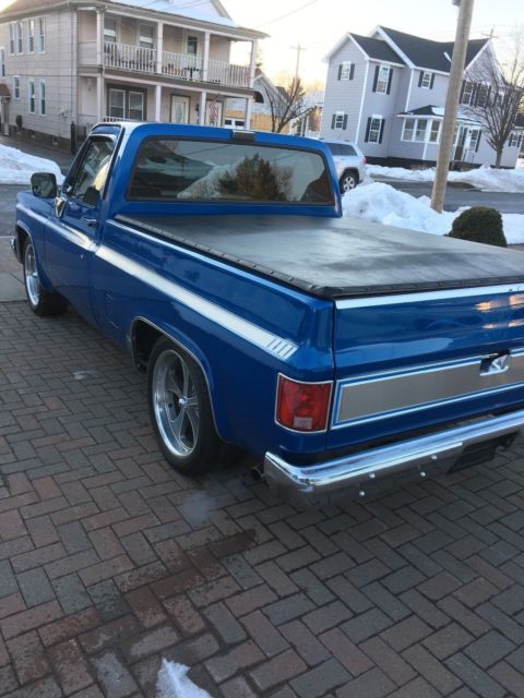 1986 blue Chevrolet C-10 pickup