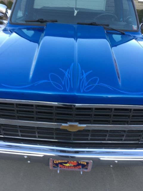 1986 blue Chevrolet C-10 pickup