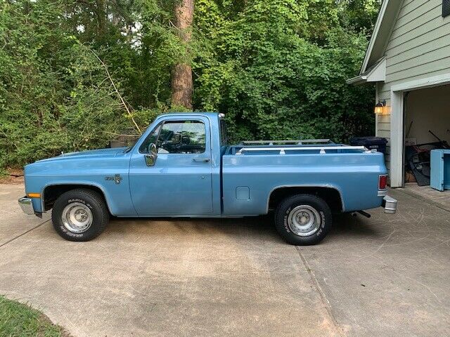 1986 Blue Chevrolet C-10 Standard Cab Pickup
