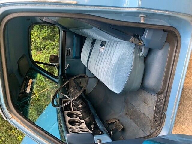 1986 Blue Chevrolet C-10 Standard Cab Pickup