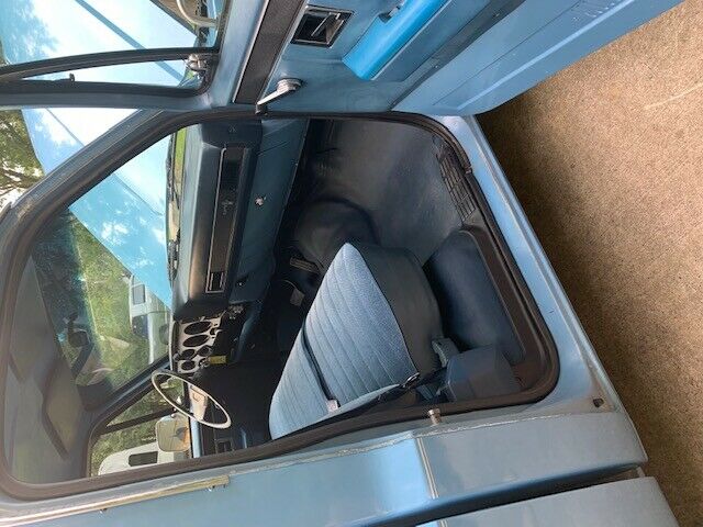 1986 Blue Chevrolet C-10 Standard Cab Pickup