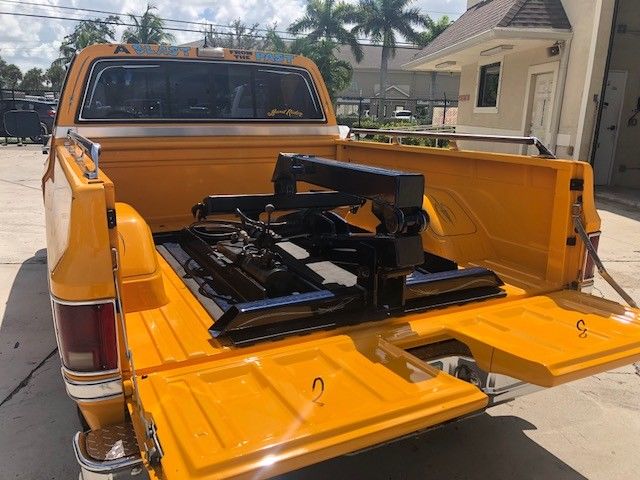 1986 Yellow Chevrolet C-10