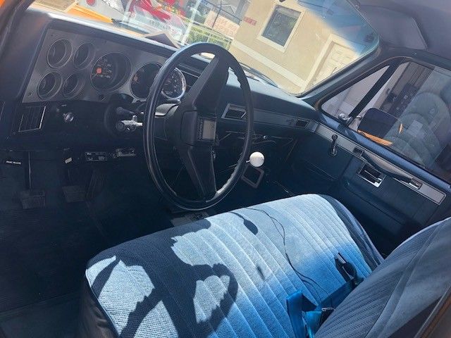 1986 Yellow Chevrolet C-10