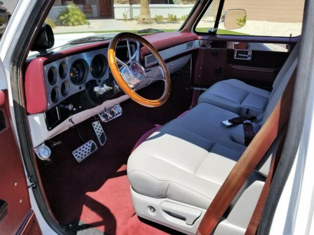 1986 White Chevrolet C-10