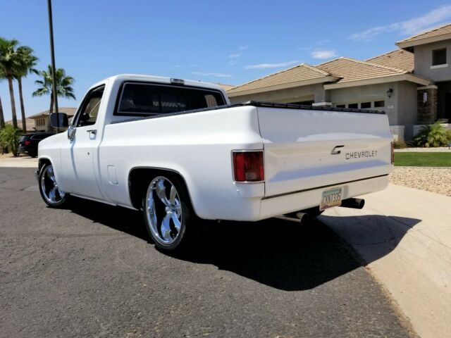 1986 White Chevrolet C-10