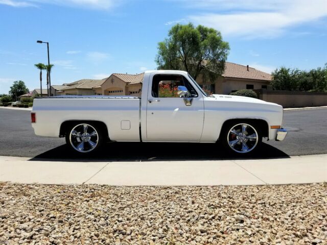 1986 White Chevrolet C-10