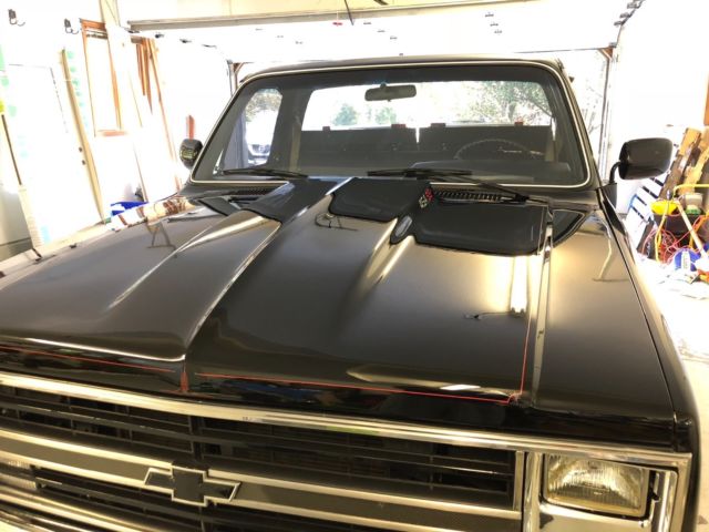 1986 Black Chevrolet C-10 Standard Cab Pickup