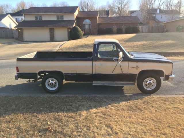 1986 Brown Chevrolet C-10 Standard Cab Pickup