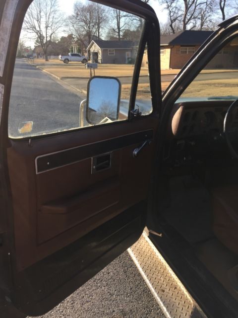 1986 Brown Chevrolet C-10 Standard Cab Pickup