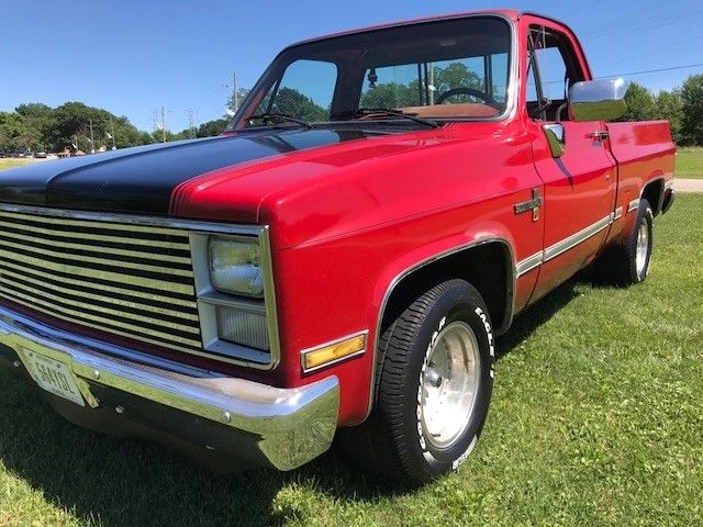 1986 Red Chevrolet C-10 Standard Cab Pickup